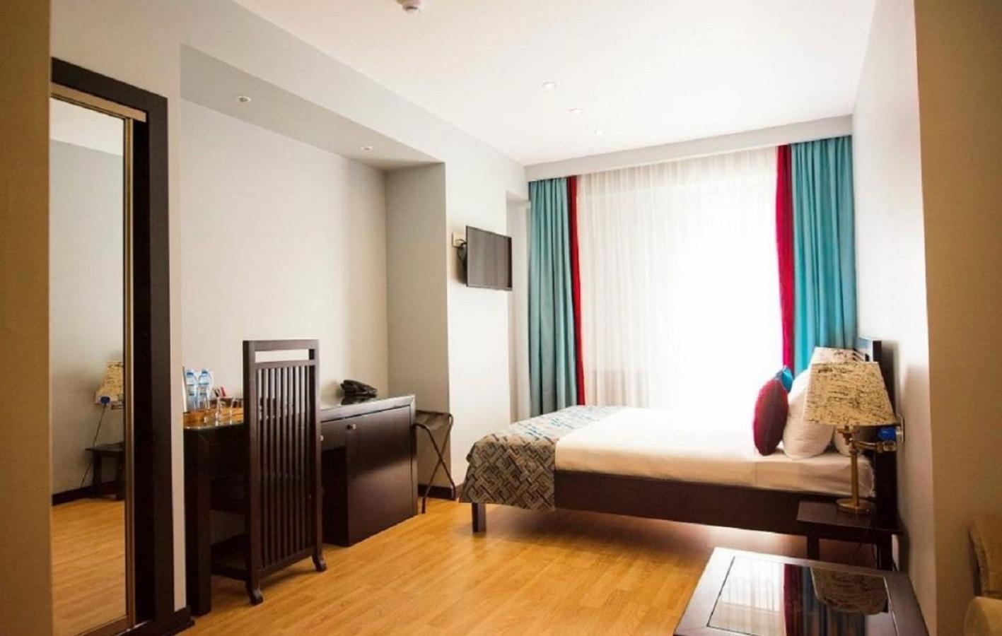 Vitrage Hotel