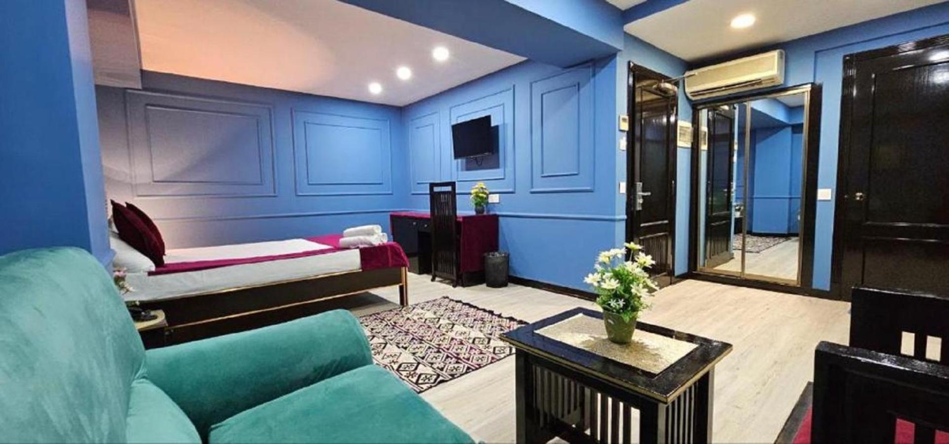 Vitrage Hotel 4*